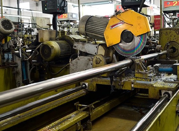 304不銹鋼管生產(chǎn)時(shí)常見(jiàn)表面缺陷分類及產(chǎn)生原因